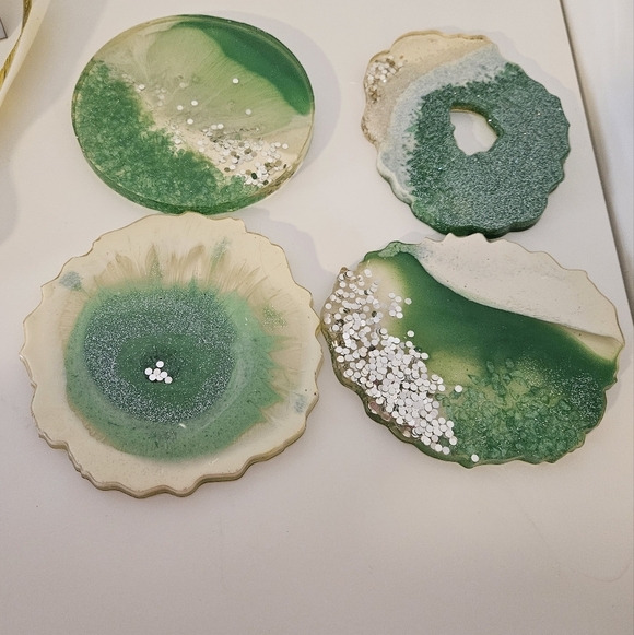 Green Epoxy Handmade Resin Coaster cold hot drinks Set Of Four 4 - Picture 2 of 5